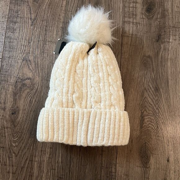 Crown Vintage Beenie Cable Knit Pom Pom - Picture 2 of 4